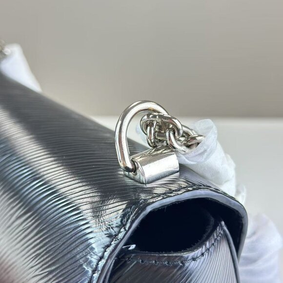 Louis Vuitton Black Epi Leather Twist MM Shoulder Bag - Picture 8 of 9